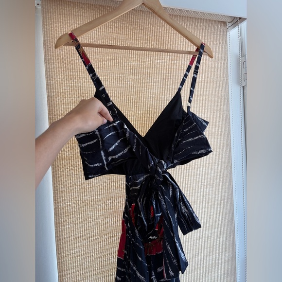 Black and Red Tropical Maxi Dress - Picture 6 of 7